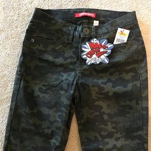 Unionbay green camo stretch jeans Sz 3